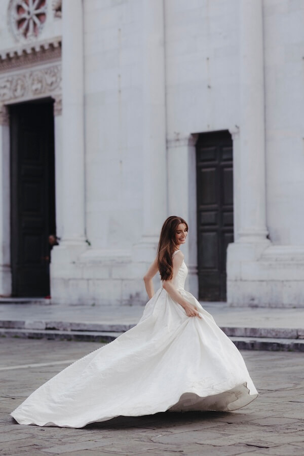 Married in Italy - bride at Lucca cathedral in wedding dress